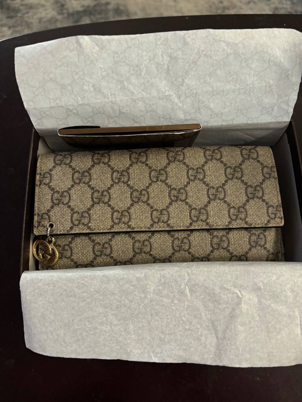 Gucci Long Wallet on chain